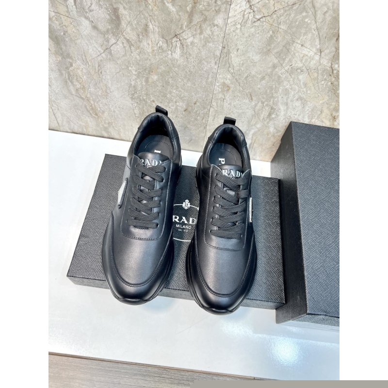 Pra*a casual shoes